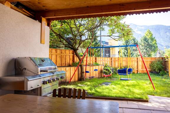 Terrasse mit Garten _G5A1341.jpg